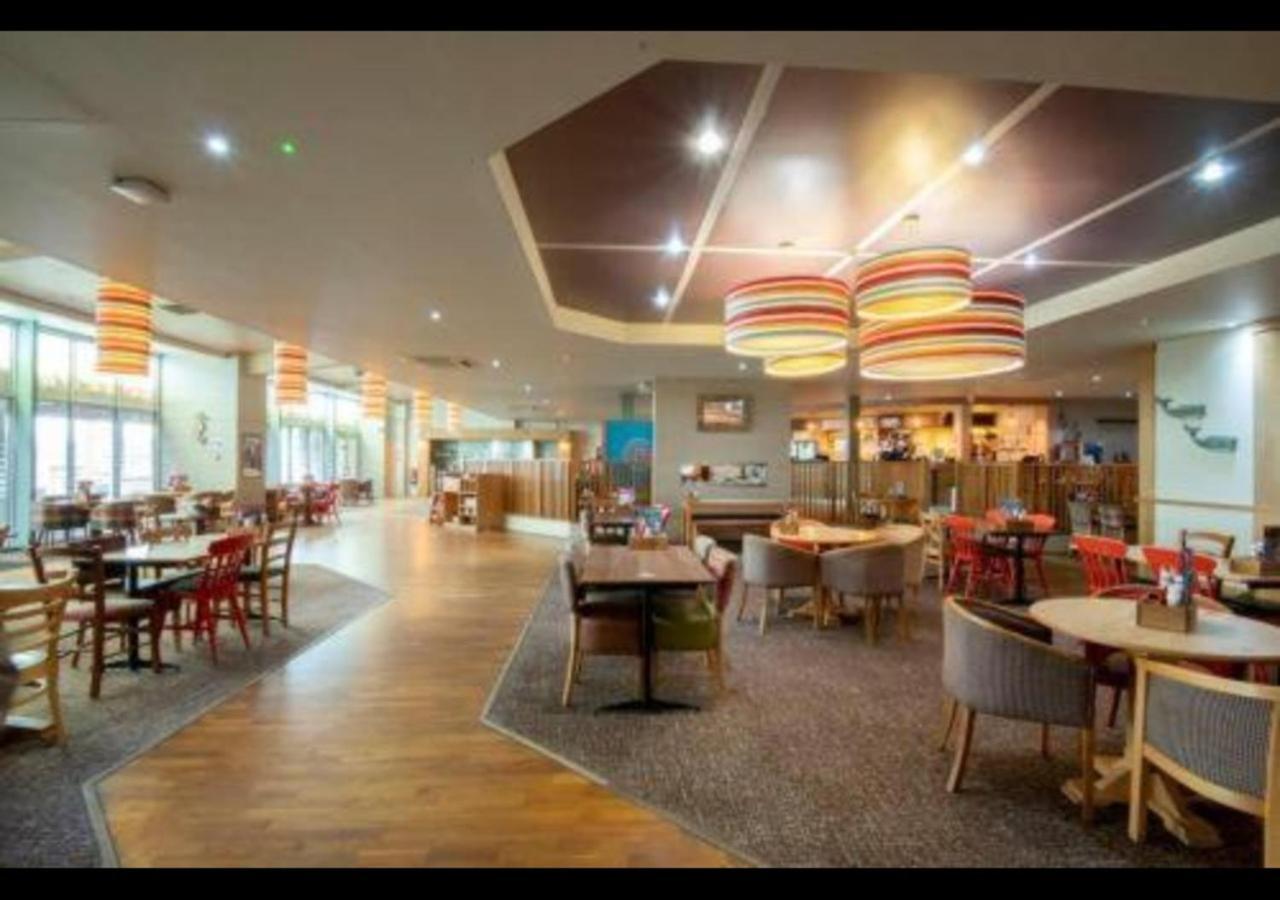 Mp768 - Camber Sands Holiday Park - Huge Lodge - Small Dog Friendly - Sleeps 8 ภายนอก รูปภาพ